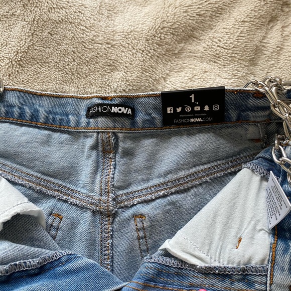 Fashion Nova Breaking Chains - Picture 7 of 7